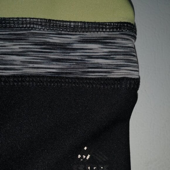 Reebok Ladies Ankle Length Black with Blue & Lime Green on Waist - Picture 4 of 6